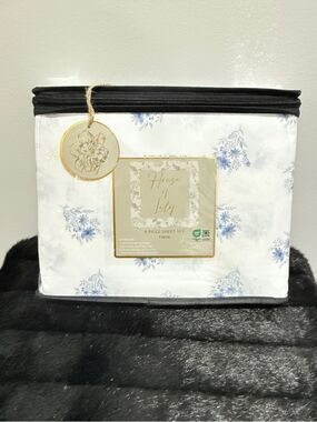 House of Lily 4-Piece Twin Sheet Set Blue White Floral OEKO-TEX Certified NWT